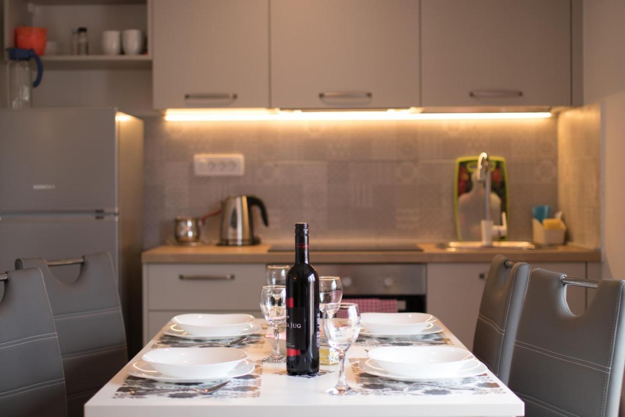 Apartmani Mario Malinska Exteriör bild