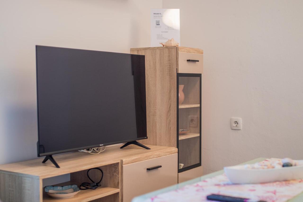 Apartmani Mario Malinska Exteriör bild