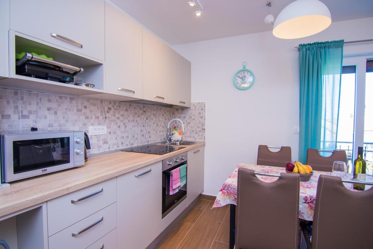 Apartmani Mario Malinska Exteriör bild