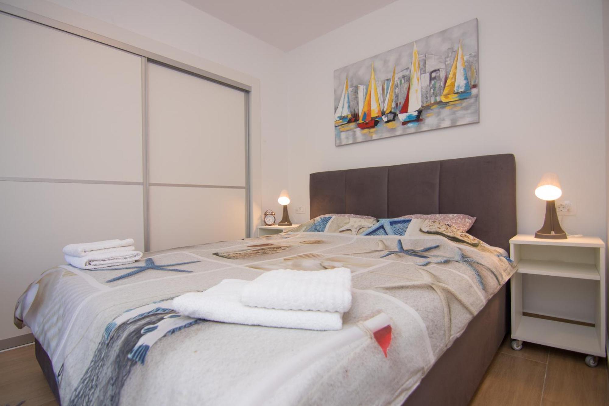 Apartmani Mario Malinska Exteriör bild