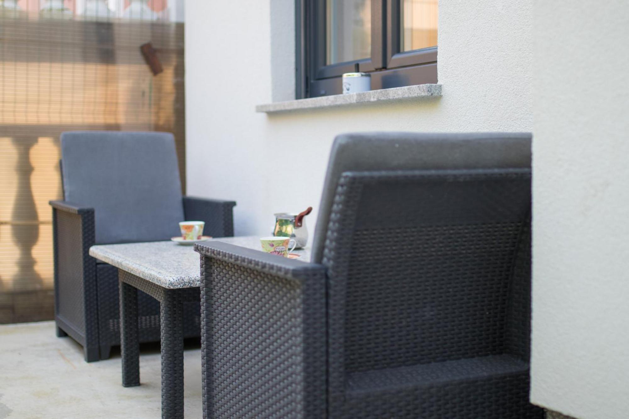 Apartmani Mario Malinska Exteriör bild