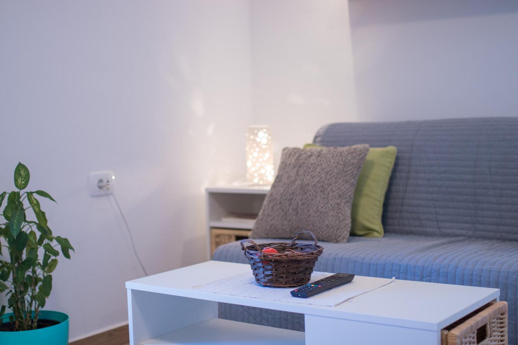 Apartmani Mario Malinska Exteriör bild