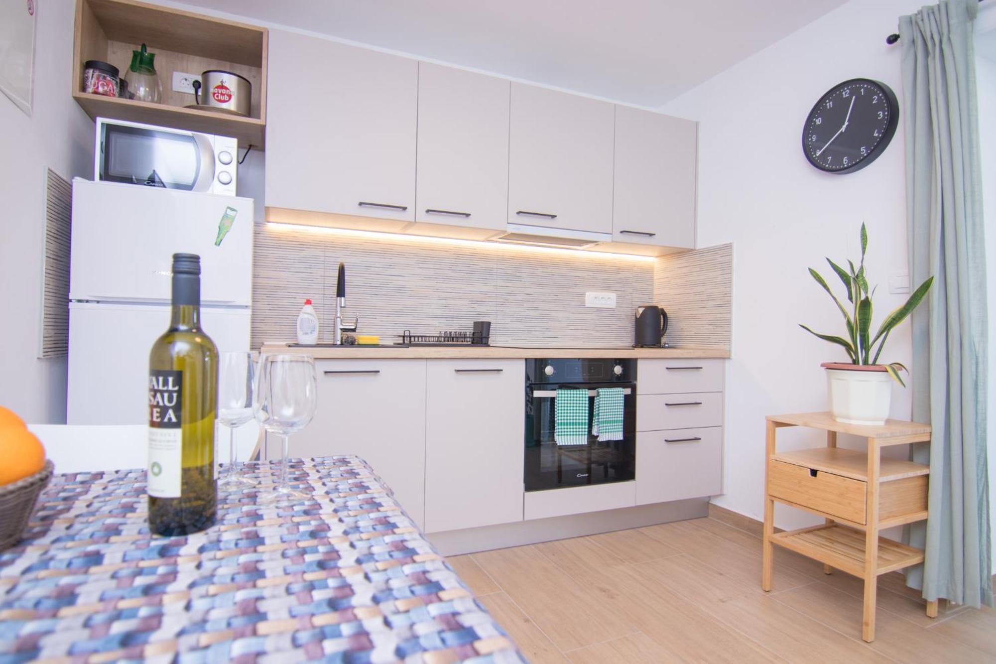 Apartmani Mario Malinska Exteriör bild